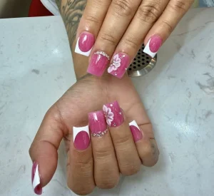 Tuyển Thợ Nail Everything Hoặc Thợ Chân Tay Nước Tại Avondale AZ 85323 - Việc làm Nail tại Avondale, AZ, US