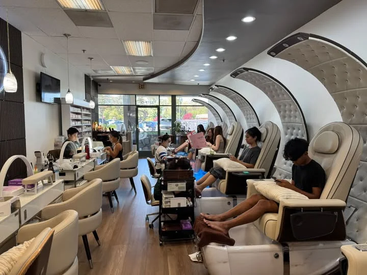 CẦN THỢ NAIL GẤP - TIỆM KHU CHINO HILLS, CA - Việc làm Nail tại Chino Hills, California, United States - ảnh 1
