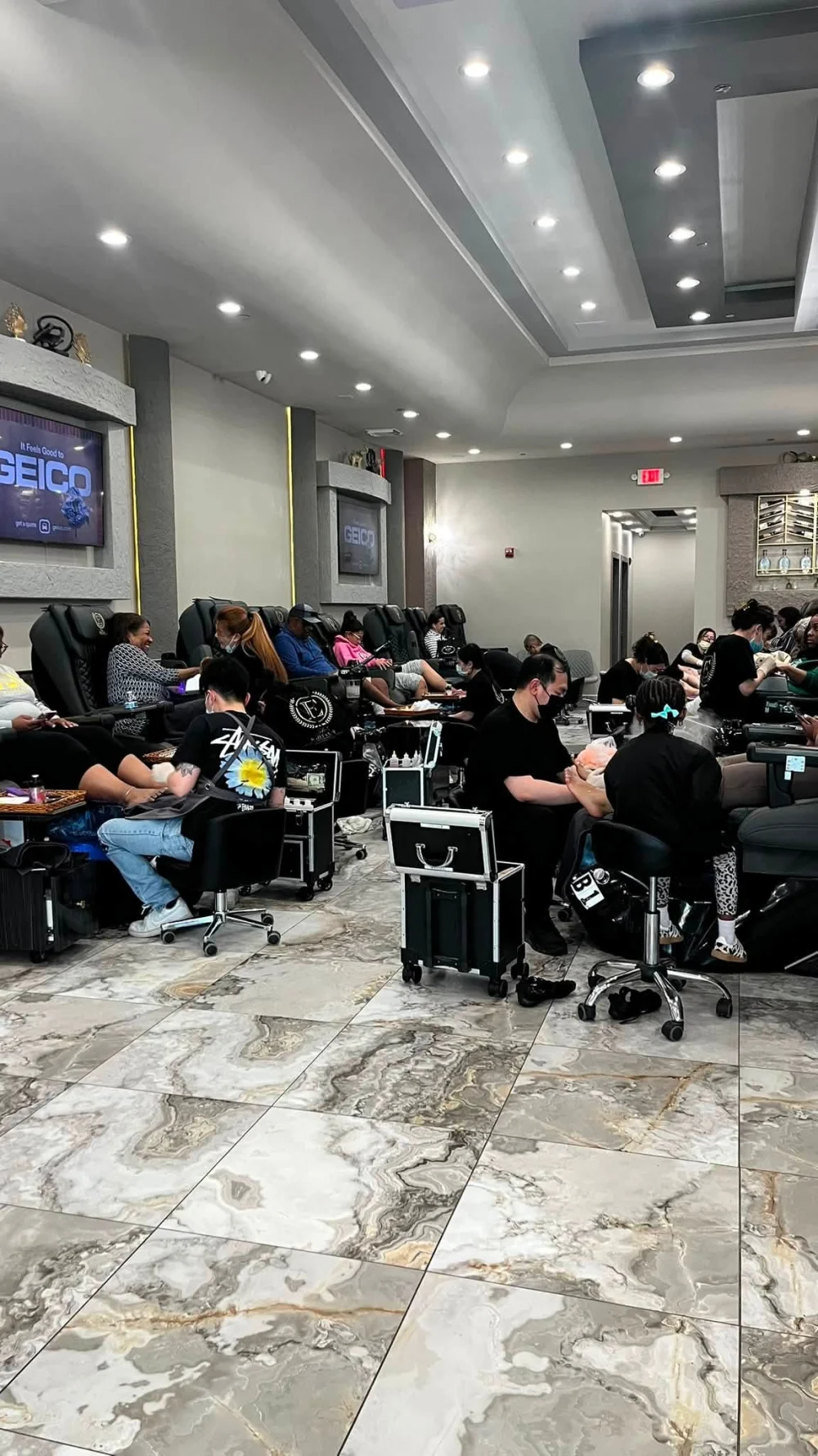 Tuyển Thợ Nail Tại Tinley Park, Illinois – Khách Sang, Tips Cao, Thu Nhập Ổn Định Quanh Năm - Việc làm Nail tại Tinley Park, Illinois, United States - ảnh 1