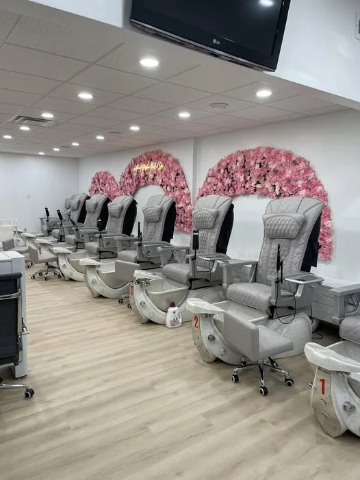 Nashua Nails And Spa Tuyển Thợ Nail Ở Nashua NH - Việc làm Nail tại Nashua, New Hampshire, United States - ảnh 1