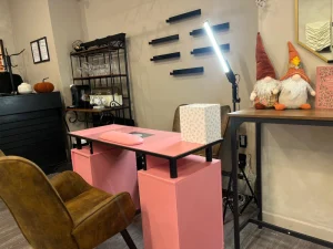 Cho thuê bàn làm nail tại Halifax – $500/tháng - Việc làm Nail tại Halifax, NS, CA