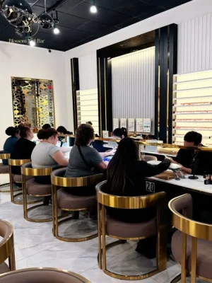 Tuyển thợ nail gấp tại Springfield Ohio bao chỗ ở - Tiệm Blossom Nail Bar - Nail Salon Jobs in Springfield, OH, US