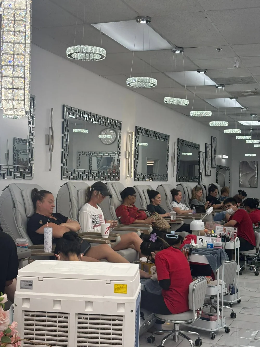 Tuyển Thợ Nail tại Texas – Thu Nhập $5,000 - $8,000/Tháng, Khách Retire Đông Quanh Năm - Việc làm Nail tại Houston, Texas, United States - ảnh 1