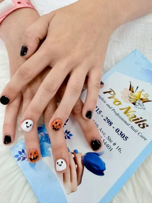 Tiệm Nail Ở Wausau Wisconsin Cần Tuyển Thợ Nail Nữ Khách Mỹ Trắng Tip Hậu Có Chỗ Ở - Việc làm Nail tại Wausau, WI, US